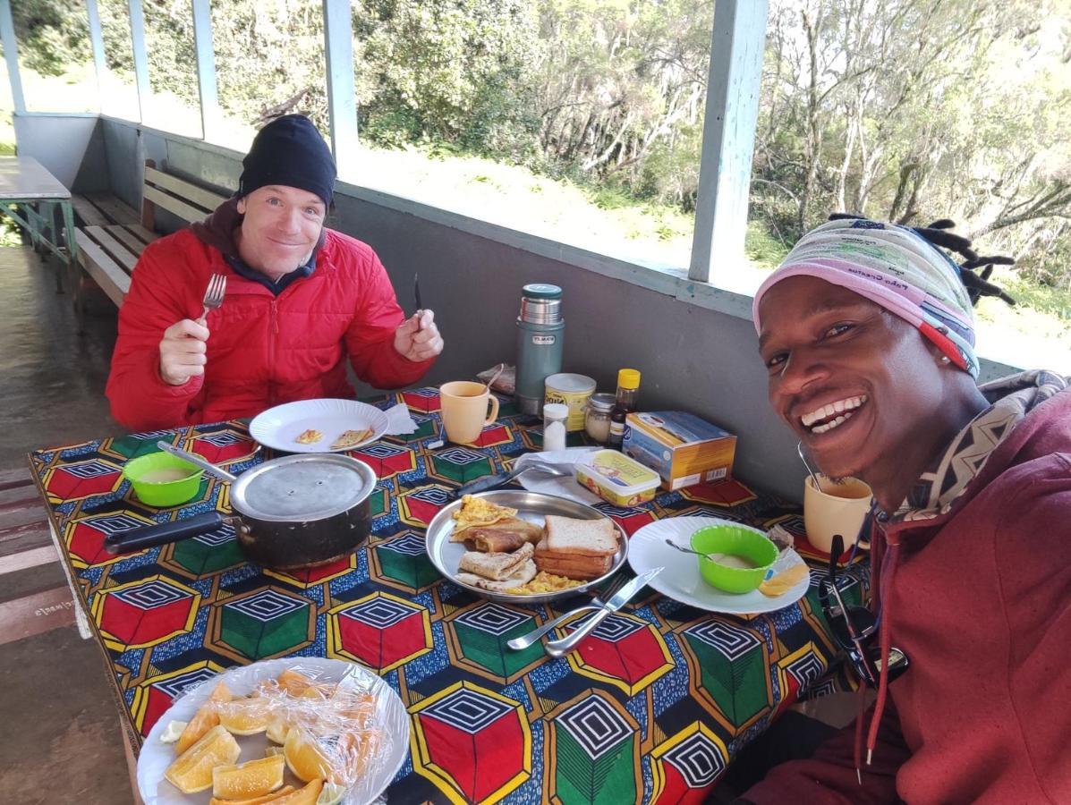 Mai Kilimanjaro Home Stay Marangu Buitenkant foto